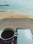 Luieren en lezen op Koh Rong
