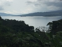 275 doorkijkje naar Lago Arenal