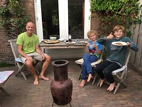 484 pizza night in eigen tuin