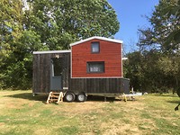 Tiny house op camperplaats in St. Loup Lamaire