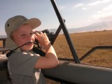 16:10 28 Tom op safari