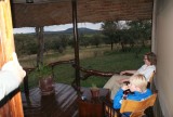 18:10 13 lekker op de veranda