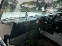 Op het dashboard van de ambulance