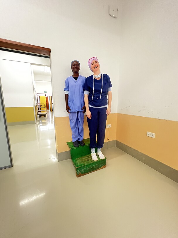 Het oude ok trapje met Lisa en Restuta