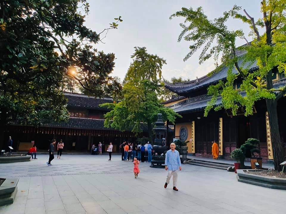 Een bezoek aan Longhua Tempel Foto Lenneke’s reisblog