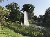 Door het park naar het stadscentrum