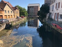 Volledig tot kunstwerk verbouwde, voormalige watermolen