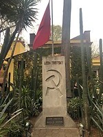 De rode vlag wappert er nog steeds