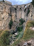 El Puente Nuevo met bergbeklimmers