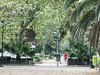 Groen op het midden van de Gran Via del Marqués del Turla