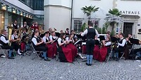 Muziek van de lokale harmonie in Spittal
