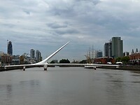 Brug van Calatrava in havengebied