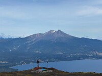 De Calbuco vulkaan vanaf de Osorno vulkaan