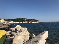 1D643742-D515-41BA-BEAE-AD5B6A76F8D0