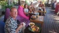 Smullen bij Pantai in Tuban