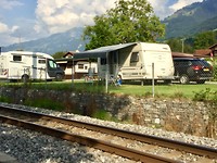 Caravan aan de Salmersee in Zwitserland