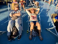 Iolanda & Hetty on cruise