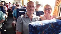 In de bus voor een excursie naar Bastia