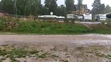 Onverwachte heftige regenbui op Mora Camping