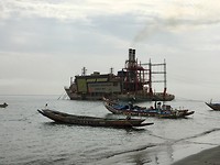 Drijvende elektriciteitscentrale in Banjul