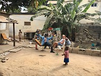 Bezoek aan een Gambiaanse familie