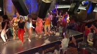 Dansgroep bij Afrikaans restaurant Gold in Kaapstad