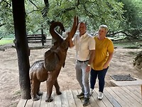 Lydie is jarig, samen met Ad op de foto