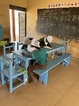 Examens schrijven (Abukari, Fatahiya en Fauzia).