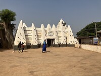 De Larabanga mosque.