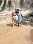 Bij de Kintampo waterfalls.