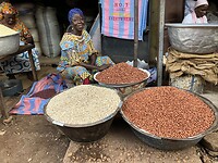 Rukaya’s moeder op de markt