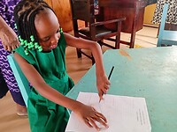 Hajara maakt haar examen