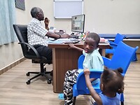 Jeremiah ging mee naar Walewale voor check up