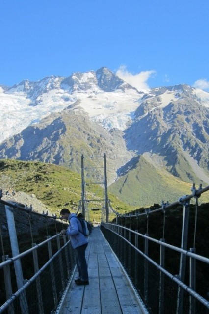 Tramping in Mount Cook National Park, a very easy walk