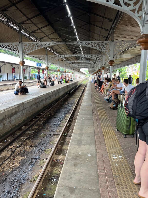Station Kandy II