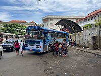 Typische Sri Lankaanse bus