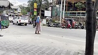 Straatbeeld in Ella