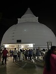 Tempel in Tissa tijdens Poya
