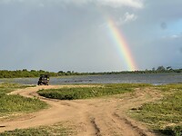 Een regenboog verschijnt boven Udawalawe