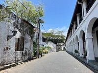 Stille verlaten straten in Galle