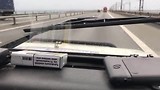 De grote. Brug, bijna de motorkap kwijt