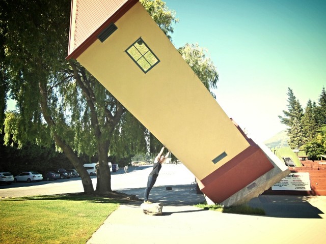 Wanaka, Puzzlingworld