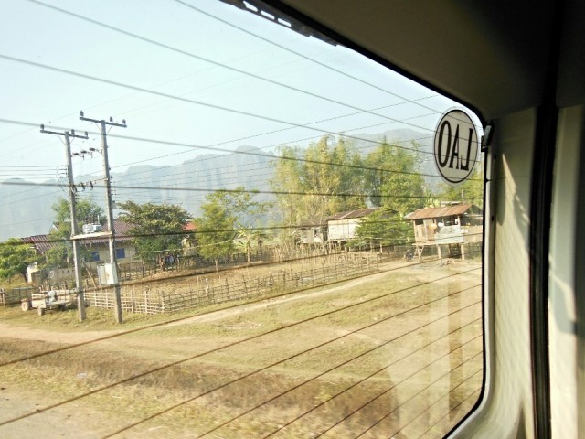 On the road to Kong Lor