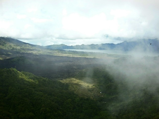 Gununh Batur (vulkaanische berg) en Toya Bungkah (lake)