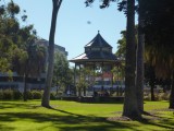 In veel parken in Sydney zijn dit soort barbecue huisjes te vinden, love life!