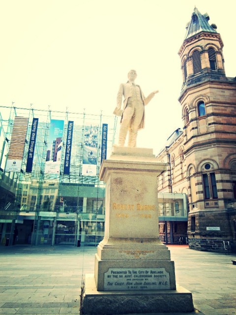Adelaide, Library