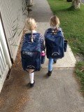 De hartsvriendinnen onderweg naar school