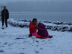 spelen in de sneeuw