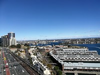 Het prachtige uitzicht vanaf de Harbour Bridge