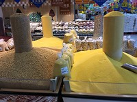 In de supermarkt: kruiden, bonen, ...